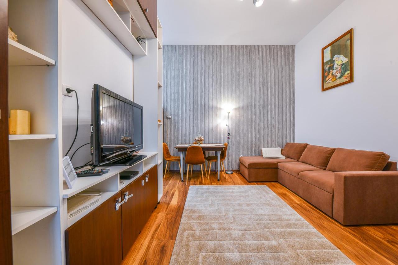 Glam Apartment คลูจ-นาโปกา ภายนอก รูปภาพ
