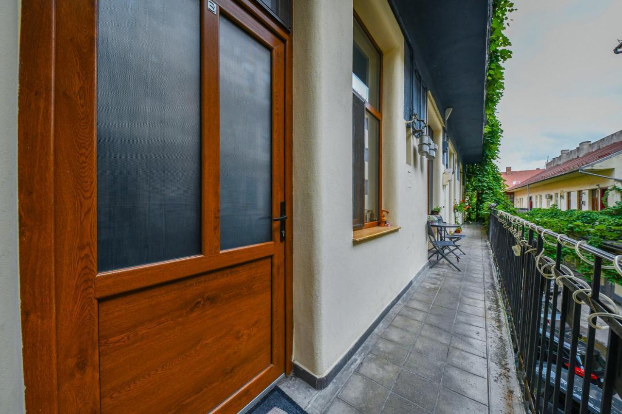 Glam Apartment คลูจ-นาโปกา ภายนอก รูปภาพ